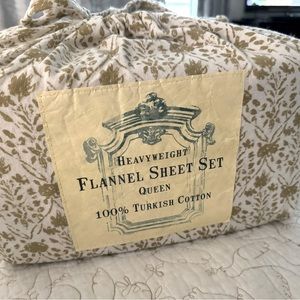 New- Patina Vie Turkish cotton queen sheet set - gold/olive color, floral, boho